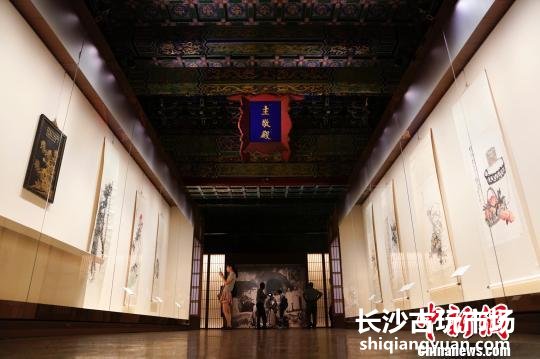 “故宫博物院藏吴昌硕书画篆刻特展”文华殿内景　杜洋　摄